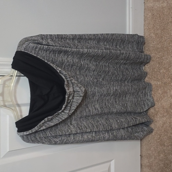 NWT Lili Sport thin hoodie - Picture 3 of 3